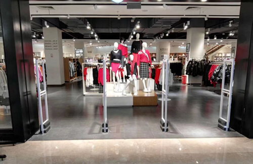 超市防盜器哪種好？五大關(guān)鍵因素幫你做出明智選擇